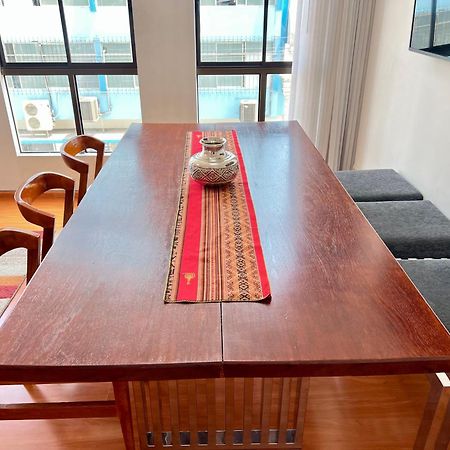 Downtown Lima Apt With May Promo Book & Save Big Exteriér fotografie