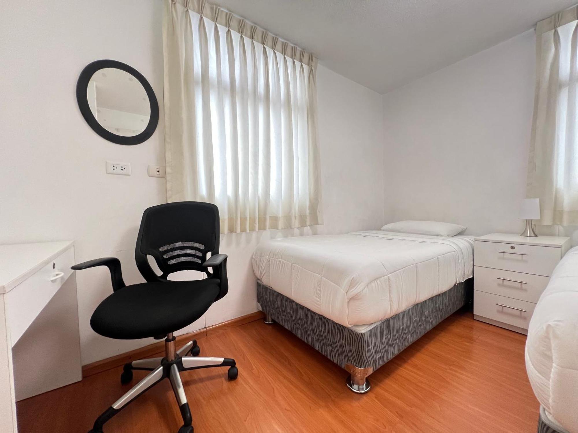 Downtown Lima Apt With May Promo Book & Save Big Exteriér fotografie