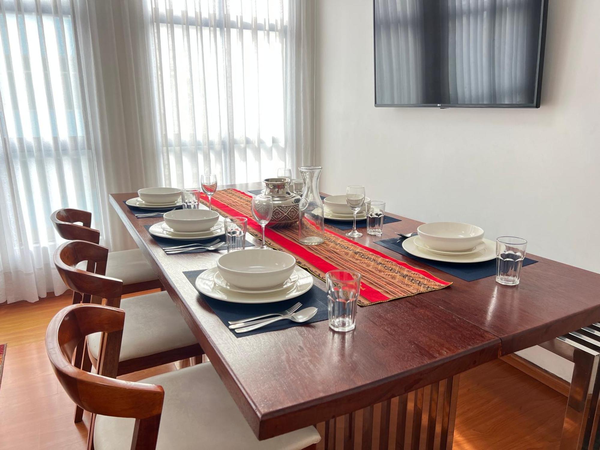 Downtown Lima Apt With May Promo Book & Save Big Exteriér fotografie