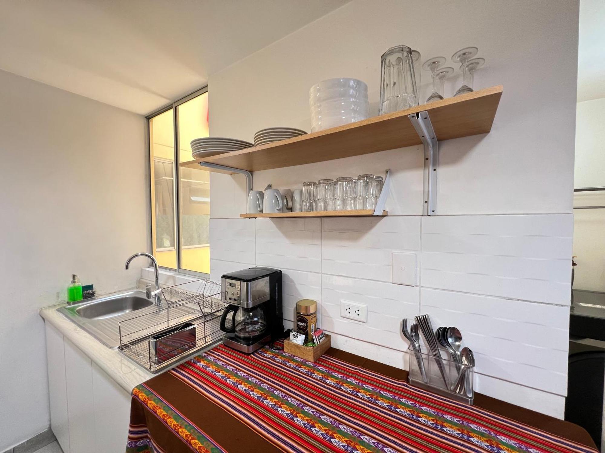 Downtown Lima Apt With May Promo Book & Save Big Exteriér fotografie